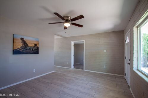 2202 Poquita Vis, Tucson AZ  85713-5128 exterior