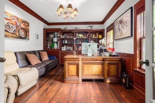 235 Warren St, Brookline MA 02445-5942 exterior