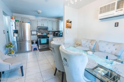 56 1st St, Perth Amboy NJ 08861-4333 exterior