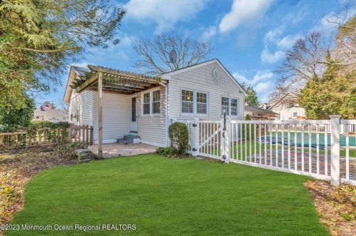 309 Eastham Rd, Point Pleasant Beach NJ 08742-2013 exterior