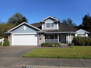 1626 Victorian Way, Eugene OR  97401-7091 exterior