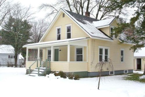 26 Snow St, Concord, NH 03303-1937