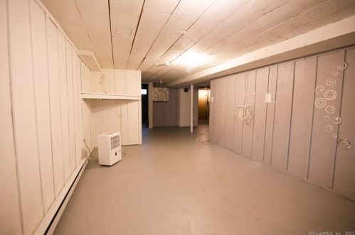 33 Lyman Dr, Torrington CT 06790-4175 exterior