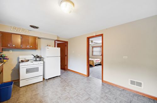 6201 Kilpatrick Ave, Chicago IL 60652-3050 exterior