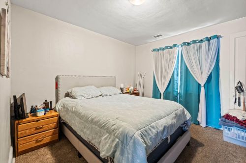 2861 7 St, Milwaukee WI 53215-3907 exterior