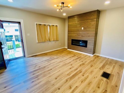 5534 Camelia St, Pittsburgh PA  15201-2213 exterior