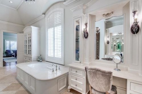 1 Bretton Woods Way, Dallas TX 75220-3808 exterior