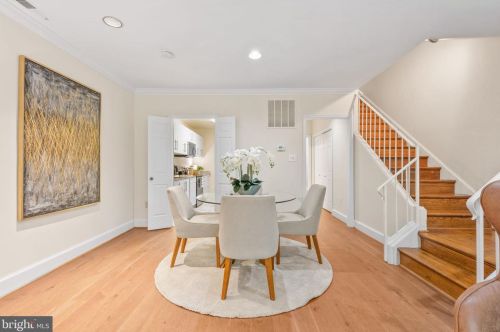 3229 Sutton Pl, Washington, DC 20016-7519