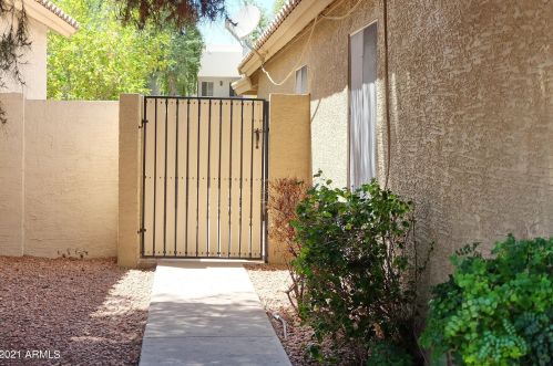 908 Cholla St, Chandler AZ  85224-4295 exterior