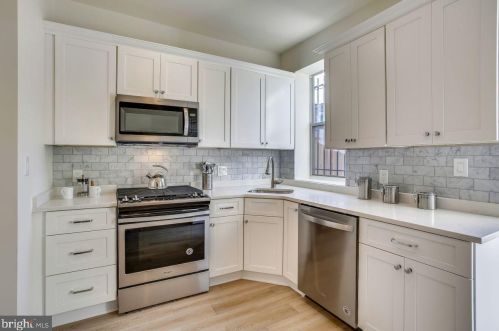 418 Oakdale Pl, Washington, DC 20001-2331