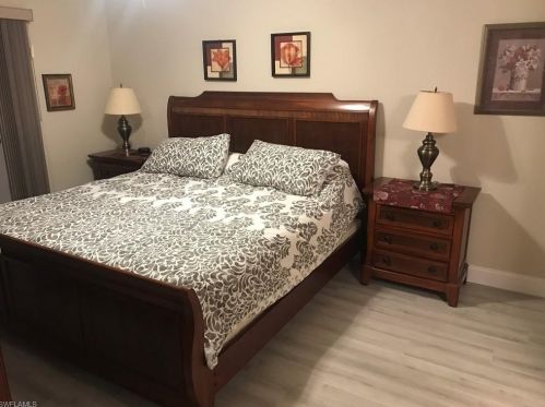 441 Quail Forest Blvd, Naples FL 34105-5504 exterior