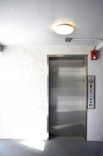 5683 Rattlesnake Hammock Rd, Naples FL 34113-3575 exterior