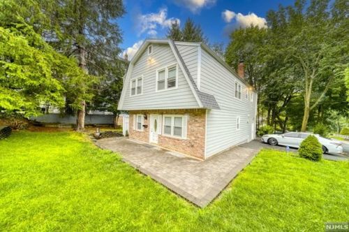 112 Hardenburgh Ave, Demarest NJ  07627-2152 exterior