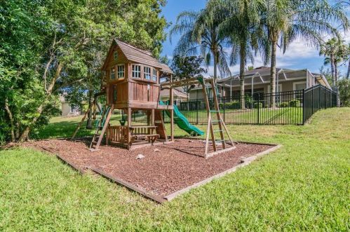 8028 Hampton Lake Dr, Tampa FL  33647-3558 exterior