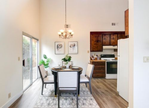 1314 Marina Cir, Davis CA 95616-2728 exterior