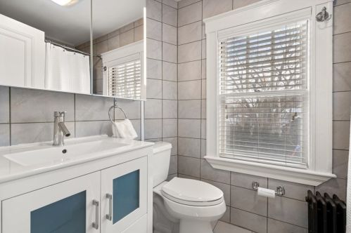 1845 Commonwealth Ave, Newton MA 02466-2725 exterior