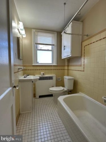 6265 Erdrick St, Philadelphia PA 19135-2602 exterior