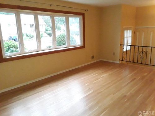 180 Olive St, Piscataway NJ 08854-1941 exterior