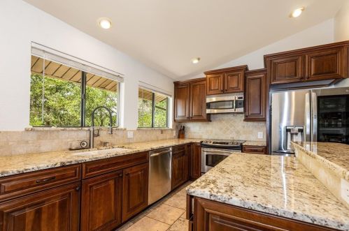 3005 Brass Buttons Trl, Austin TX 78734-2401 exterior