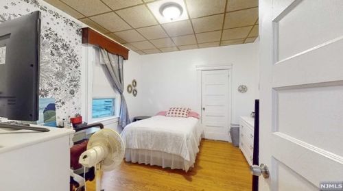 2401 New York Ave, Union City NJ 07087-4515 exterior