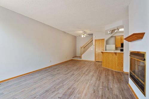 8846 Branson Dr, South Saint Paul, MN 55076-3523