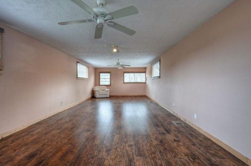 3064 Spg Br Rd, Montgomery TX 77316-2503 exterior