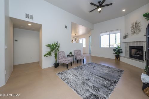 6561 Shadow Bluff Dr, Tucson AZ  85704-6950 exterior