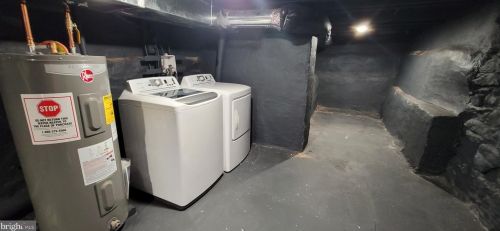 1922 Firth St, Philadelphia PA  19125-1305 exterior