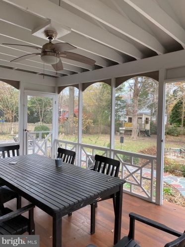 8811 Fircrest Pl, Alexandria VA  22308-2633 exterior