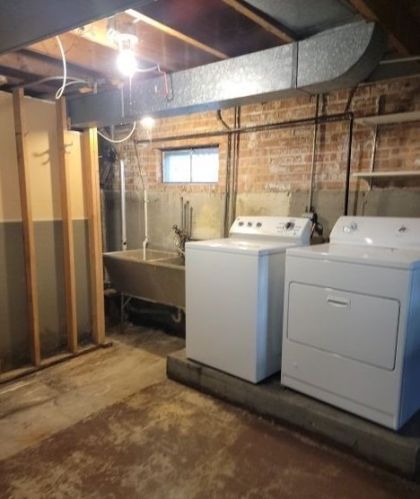 9838 Bensley Ave, Chicago IL 60617-6129 exterior