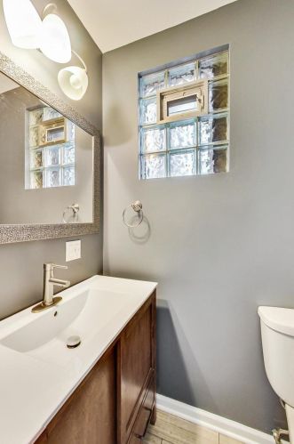 2623 Monticello Ave, Chicago IL 60618-5321 exterior