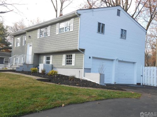 55 Livingston Ave, Edison NJ  08820-2361 exterior