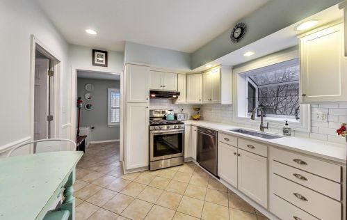 5337 Nashville Ave, Chicago IL 60638-1217 exterior