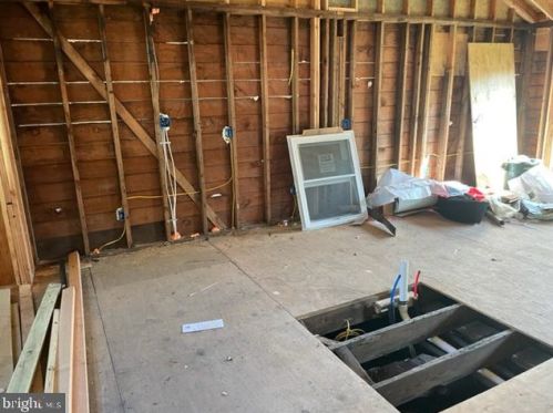 9 Shelton Ave, Trenton NJ  08618-1818 exterior