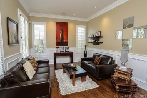 285 North St, Ridgefield CT  06877-2512 exterior