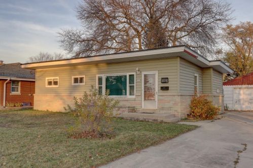 6628 58th St, Milwaukee, WI 53223-5934