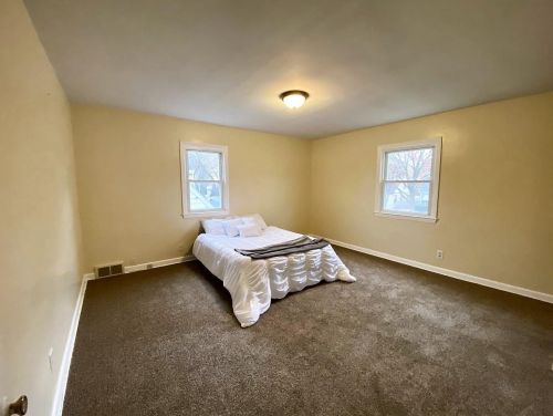 5764 40th St, Milwaukee WI  53221-3910 exterior