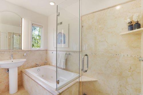 271 Buena Vis Ave, Mill Valley CA 94941-1261 exterior