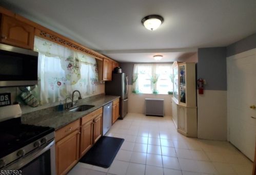 15 Brown St, Maplewood NJ 07040-3013 exterior