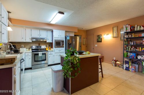 960 Evelyn Ave, Tucson AZ  85710-2641 exterior