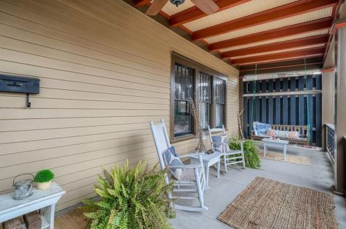 1260 Mclendon Ave, Atlanta GA  30307-2087 exterior