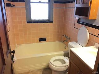 7046 Roslyn Dr, Saint Louis MO  63136-2524 exterior