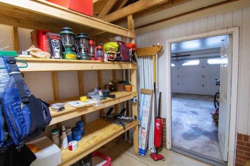 6688 Brandon Ml Rd, Atlanta GA 30328-2031 exterior