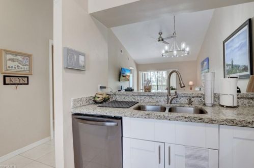 5825 Rattlesnake Hammock Rd, Naples FL 34113-3568 exterior