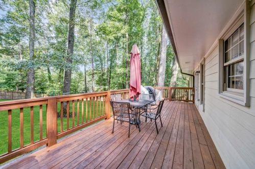 2508 Caladium Dr, Atlanta GA 30345-1325 exterior