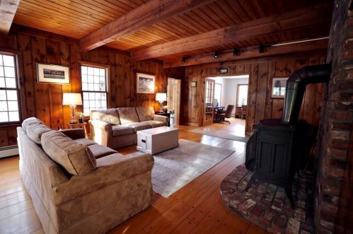 770 Boxford St, North Andover MA 01845-3223 exterior