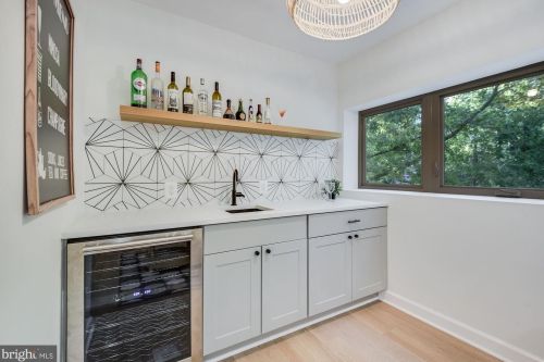 17 Ritchie Ave, Silver Spring MD  20910-5109 exterior