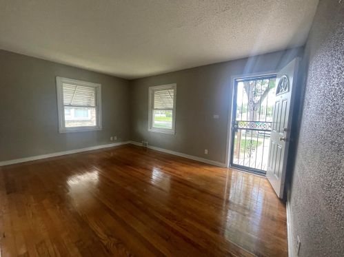 4260 36th St, Milwaukee, WI 53216-1718