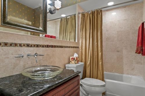 4912 Andros Dr, Tampa FL 33629-4802 exterior