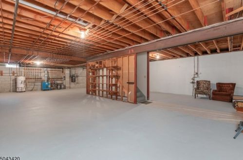 12 Fox Chase Rd, Parsippany NJ 07834-3001 exterior